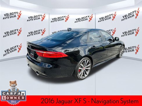 Used 2016 Jaguar XF S image 3