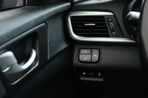 Used 2019 Kia Optima S w/ S Panoramic Sunroof Package image 16