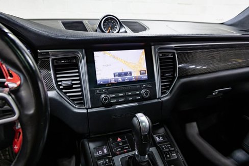 Used 2017 Porsche Macan Turbo image 14