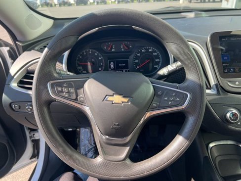 Used 2023 Chevrolet Malibu LT image 14