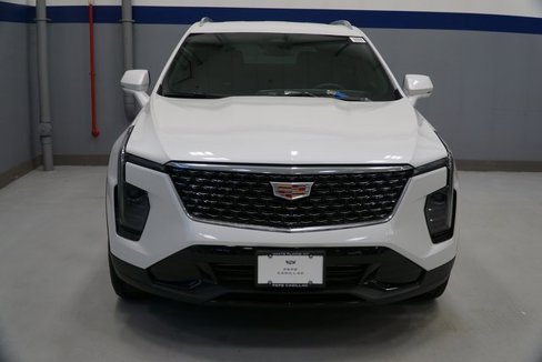 New 2025 Cadillac XT4 Premium Luxury image 9