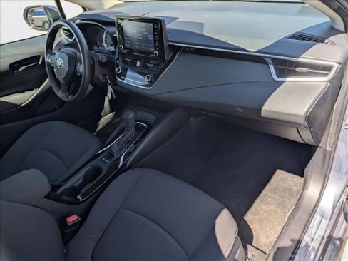 Used 2022 Toyota Corolla LE image 19