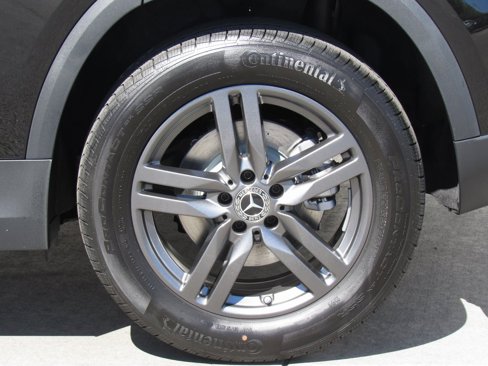 Certified 2025 Mercedes-Benz GLA 250 4MATIC image 37