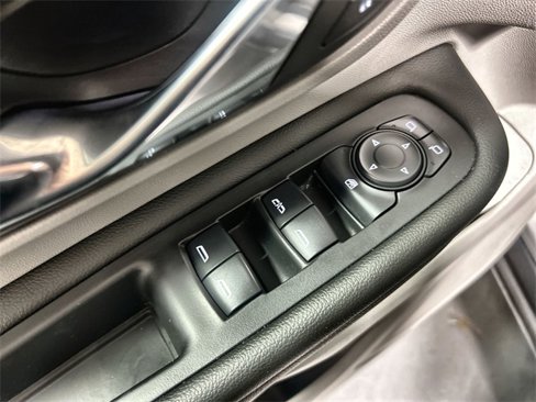 Used 2024 GMC Terrain SLE image 15