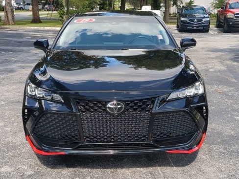 Used 2019 Toyota Avalon XLE image 9