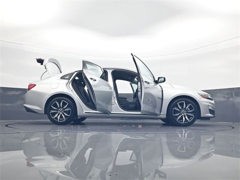 Used 2021 Chevrolet Malibu RS image 33