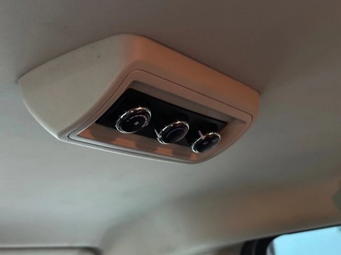 Used 2018 Dodge Grand Caravan SE image 31