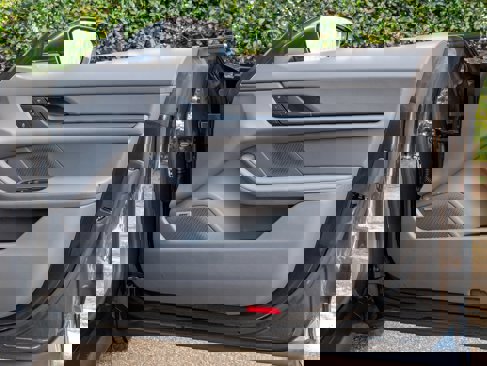Certified 2022 Porsche Taycan image 29