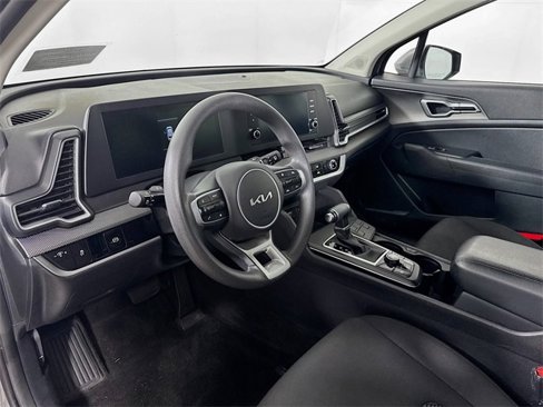 Used 2023 Kia Sportage LX image 8