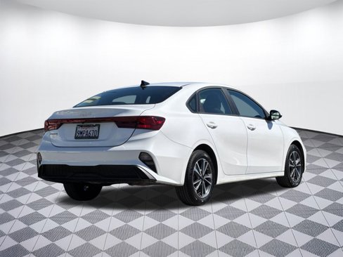 Used 2024 Kia Forte LXS image 8