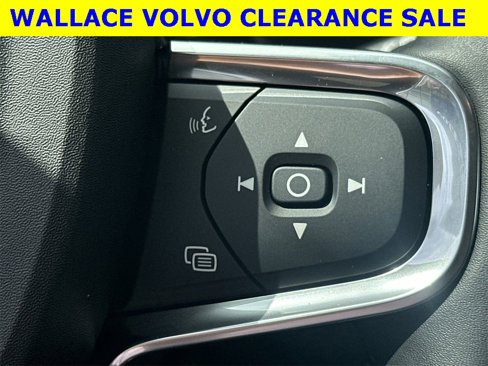 New 2025 Volvo XC40 B5 Core w/ Protection Package Premier image 17