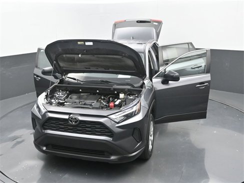 Used 2023 Toyota RAV4 LE image 33