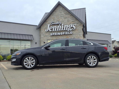 Used 2024 Chevrolet Malibu LT image 2