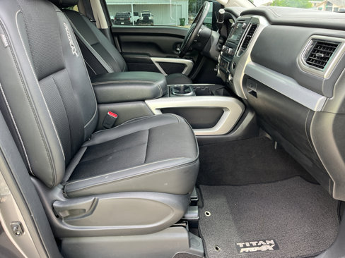 Used 2019 Nissan Titan PRO-4X w/ Pro-4x Utility Package image 18