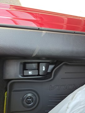 New 2025 Toyota Corolla LE image 33