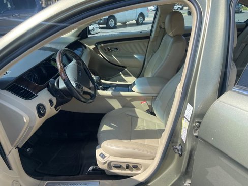 Used 2013 Ford Taurus Limited image 3