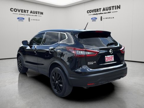 Used 2021 Nissan Rogue Sport S image 3