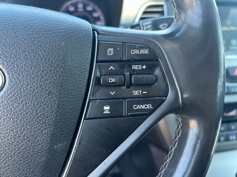 Used 2016 Hyundai Sonata Limited w/ Option Group 02 image 18