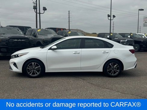 Used 2022 Kia Forte LXS image 2