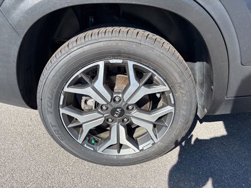 Certified 2021 Kia Seltos EX image 28