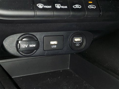 Certified 2023 Hyundai Elantra SEL w/ Preferred Accessory Package image 23