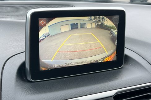 Used 2016 MAZDA MAZDA3 i Touring w/ Popular Equipment Package image 17