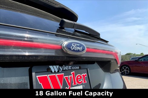 Used 2015 Ford Edge SEL w/ Equipment Group 201A image 32