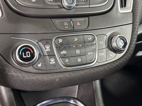Used 2023 Chevrolet Malibu LT image 30