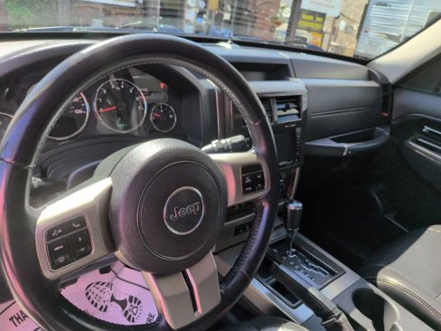 Used 2012 Jeep Liberty Limited Jet w/ Comfort/Convenience Group image 25