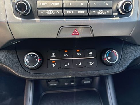 Used 2015 Kia Sportage LX image 16