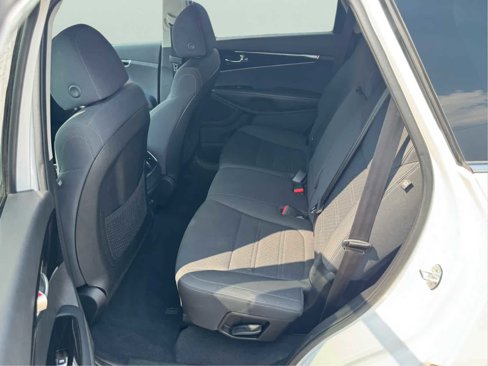 Used 2019 Kia Sorento LX image 24