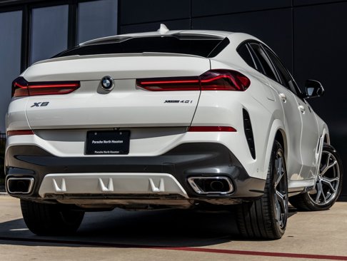 Used 2022 BMW X6 xDrive40i w/ M Sport Package image 8