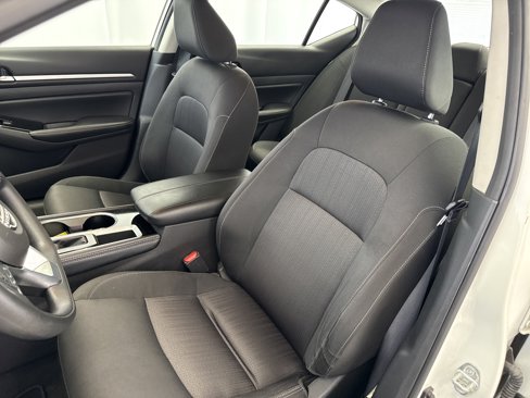 Used 2023 Nissan Altima 2.5 SV image 8