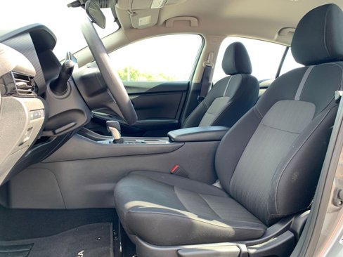 Used 2024 Nissan Sentra SV image 24