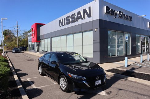 Certified 2025 Nissan Sentra S image 2