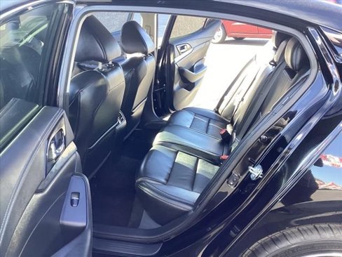 Used 2019 Nissan Maxima 3.5 SV image 18
