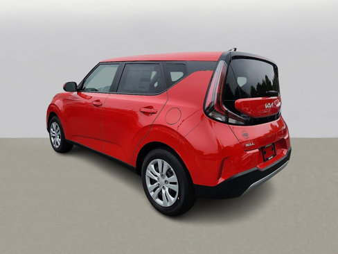 New 2025 Kia Soul LX image 3