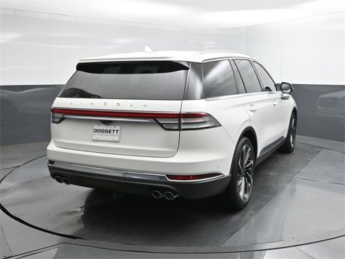 Used 2020 Lincoln Aviator Reserve w/ Equipment Group 202A image 11