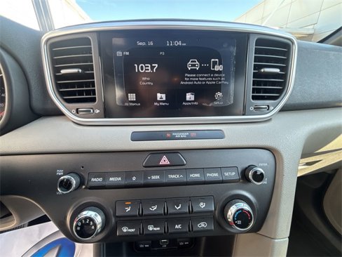Used 2020 Kia Sportage S image 16