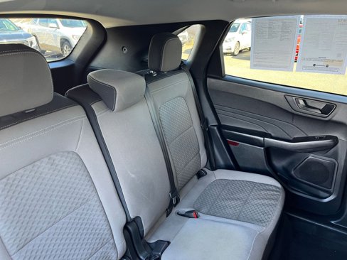 Used 2022 Ford Escape SE image 35