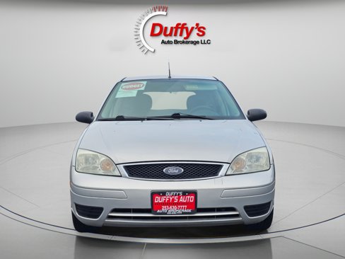 Used 2005 Ford Focus ZX5 Hatchback image 10