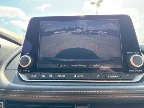 Used 2022 Nissan Rogue SV image 26