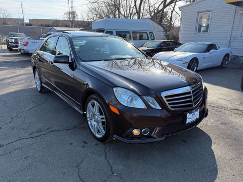 Used 2010 Mercedes-Benz E 550 4MATIC Sedan image 2