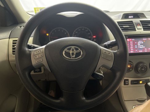 Used 2012 Toyota Corolla LE image 14