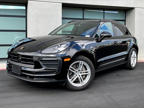 Certified 2023 Porsche Macan image 1