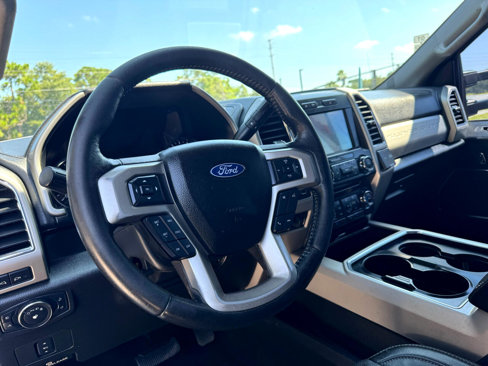 Used 2018 Ford F250 Lariat w/ Lariat Value Package image 11