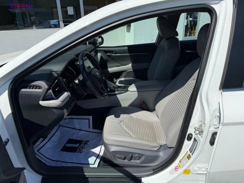 Used 2019 Toyota Camry SE image 10