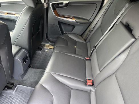 Used 2017 Volvo XC60 T5 Inscription w/ Preferred Option Package image 8