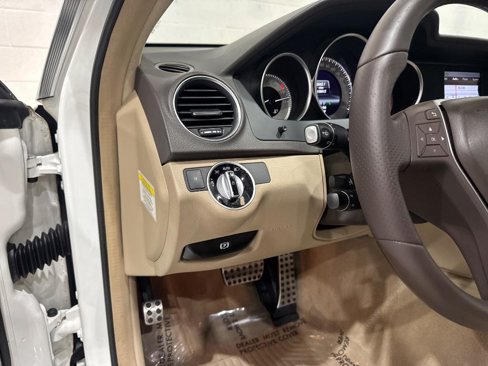 Used 2013 Mercedes-Benz C 250 Coupe image 24