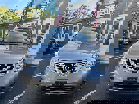Used 2011 Nissan Rogue SV image 2